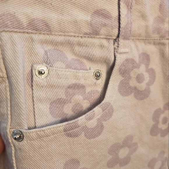 High-waisted jeans - Picture 7 of 8